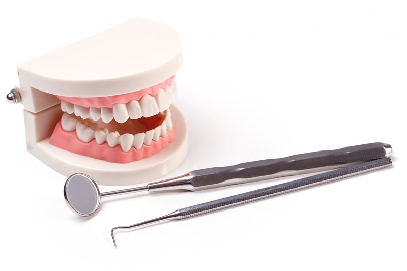 teeth model shows how to do gum contouring